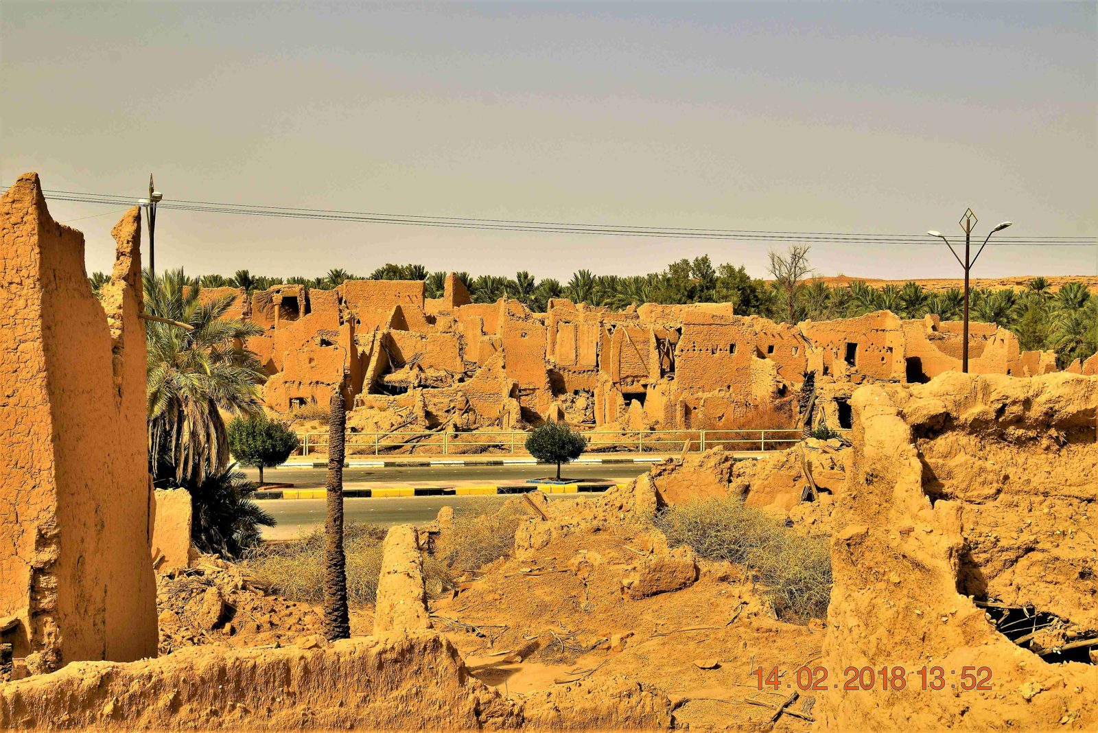 عمارة طينية في جلاجل